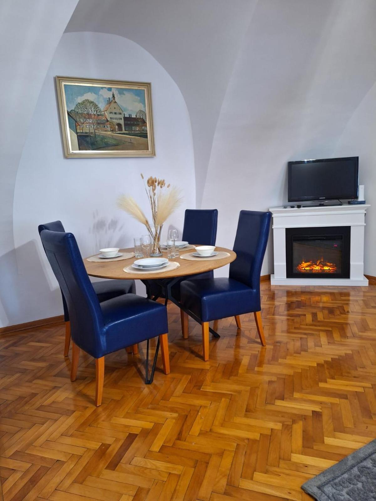 Classy View - Panoramic Sibiu Suite מראה חיצוני תמונה
